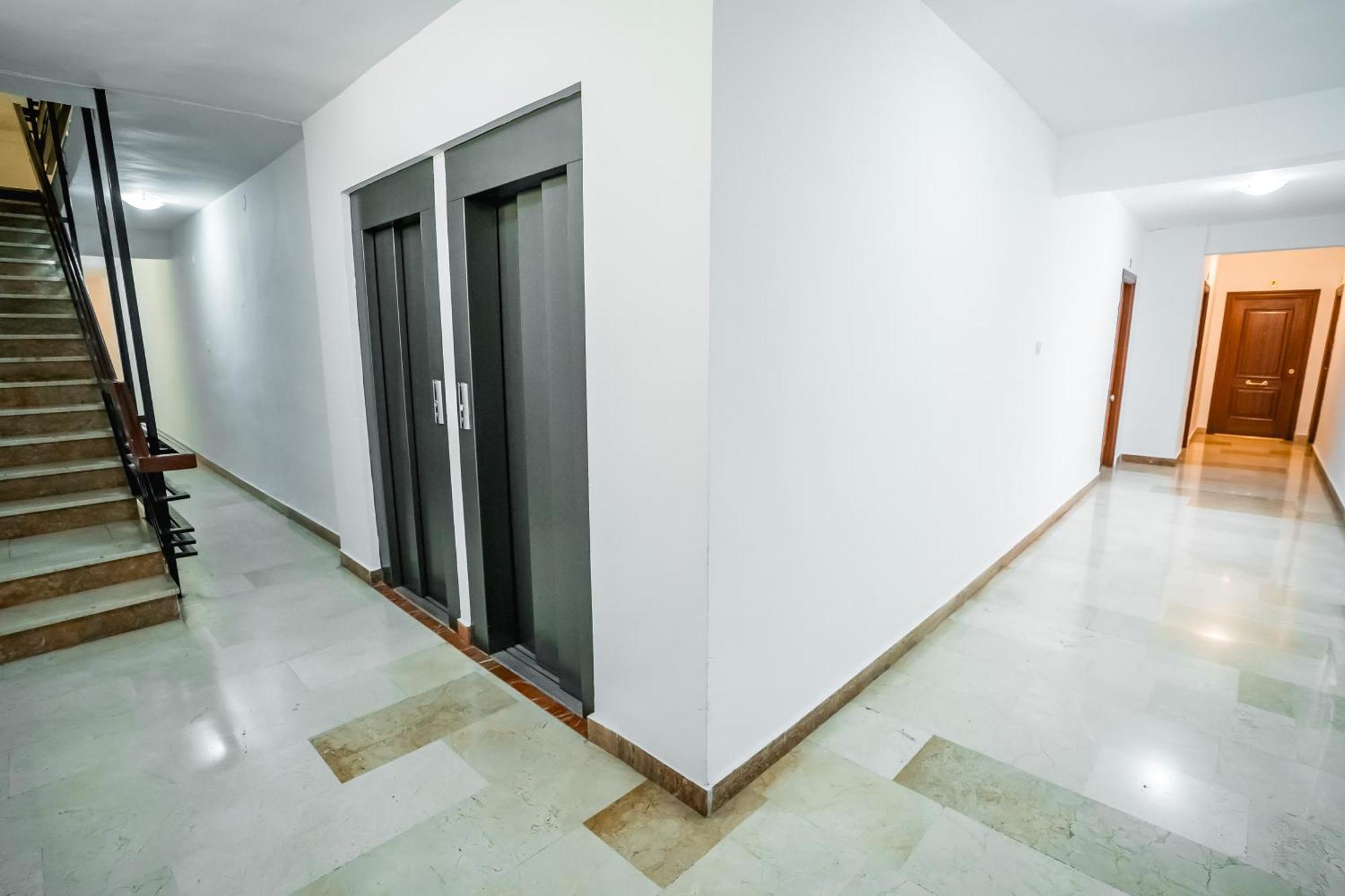 Qh Estacion De Tren Apartment Granada Luaran gambar